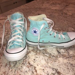 Light blue Woman’s Converse
